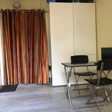 23 Rue De La Chapelle Apartment Paris Bagian luar foto