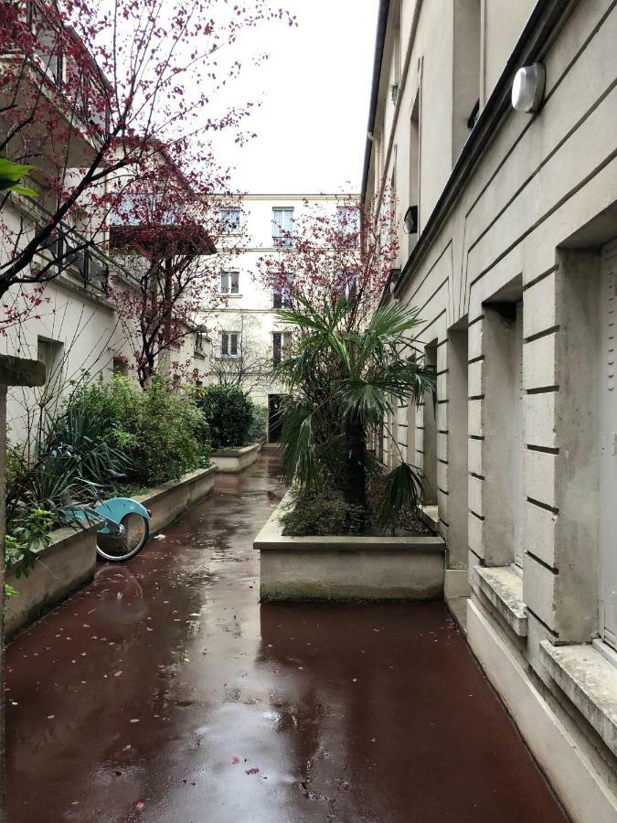 23 Rue De La Chapelle Apartment Paris Bagian luar foto